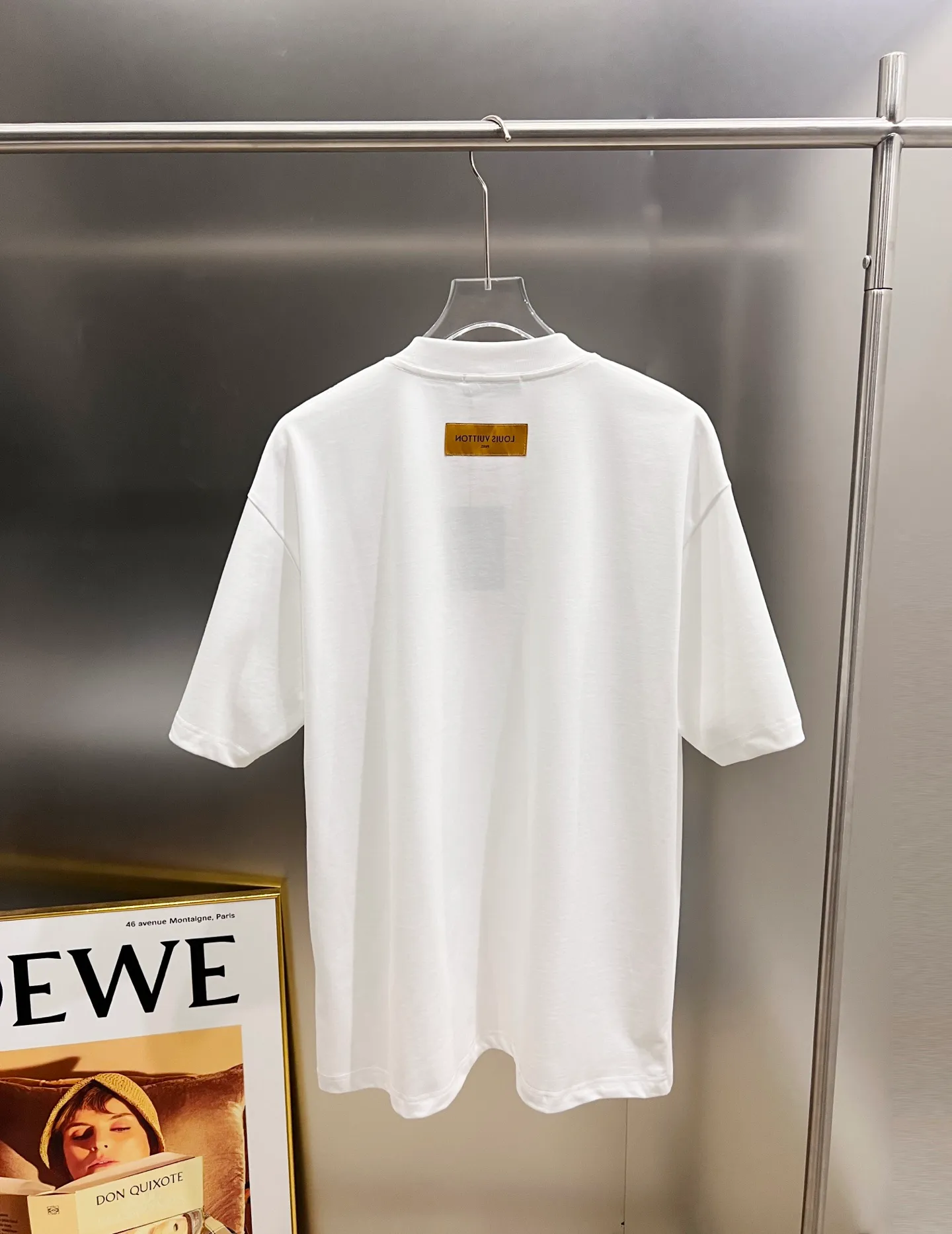 🅿️190 1v Louis* 2025 autumn and winter new style, classic letter three-dimensional foam printing + hot silver pearl diamond craft design, high-end version! Highly breathable and comfortable, customized double yarn plain cotton fabric. Short-sleeved T-shirt. Same style for men and women. Sizes S M L XL XXL Five sizes black white